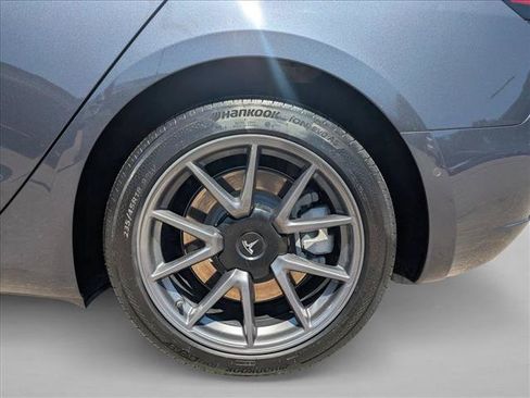 Used 2021 Tesla Model 3 Long Range AWD/4WD image 26