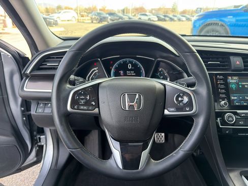 Used 2020 Honda Civic Touring image 11