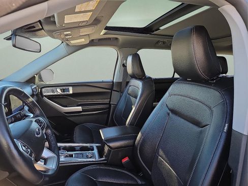 Used 2022 Ford Explorer Limited image 14