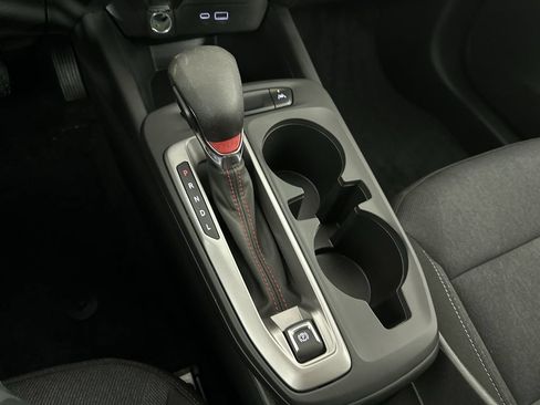 Used 2025 Chevrolet Trax RS w/ Sunroof Package FWD image 19