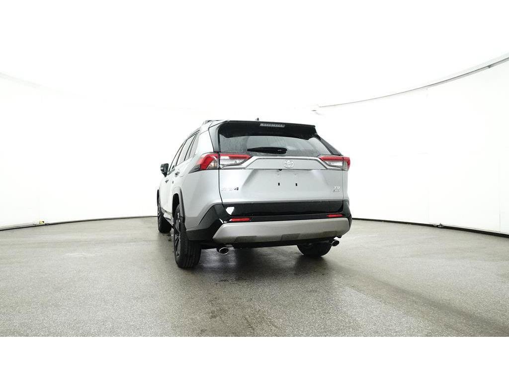 Used 2025 Toyota RAV4 XSE AWD/4WD image 28