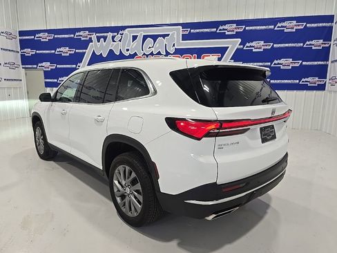 Used 2025 Buick Enclave Preferred image 6