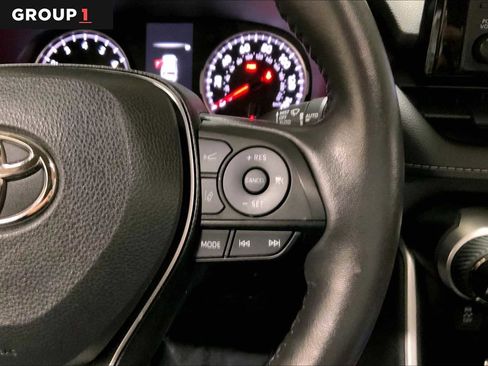 Used 2022 Toyota RAV4 XLE image 24