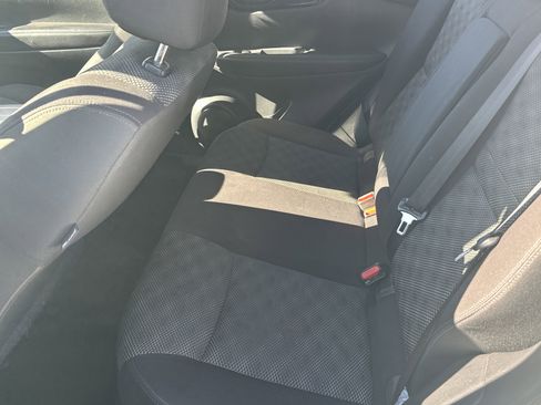 Used 2017 Nissan Rogue Sport SV w/ SV Premium Package image 22