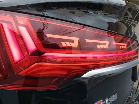 Used 2023 Audi SQ5 Prestige w/ Prestige Package image 43