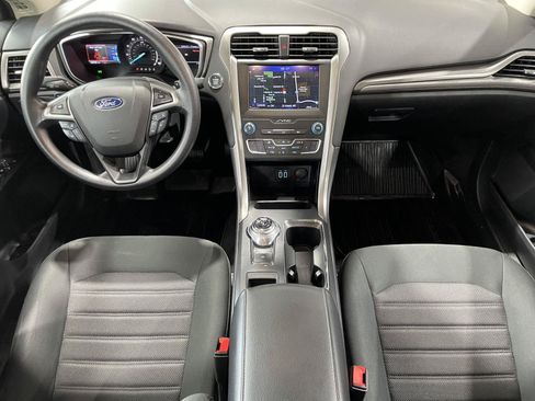 Used 2020 Ford Fusion SE AWD/4WD image 16
