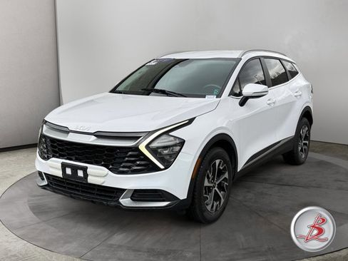 Used 2023 Kia Sportage EX image 2