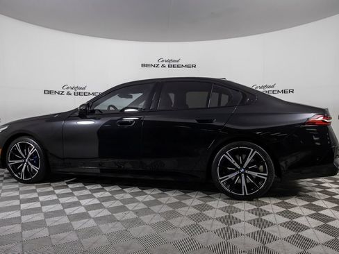 Used 2024 BMW 530i w/ M Sport Package RWD image 11