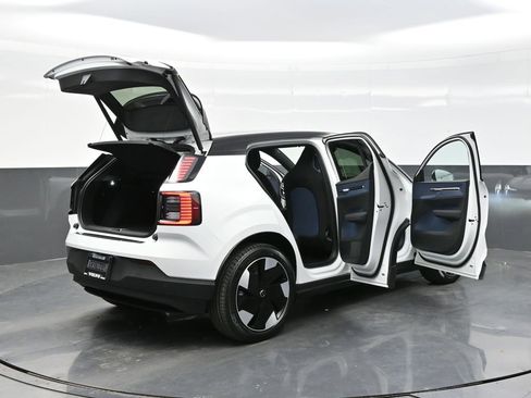 New 2026 Volvo EX30 Plus w/ Protection Package Premier AWD/4WD image 40