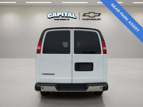 Used 2024 Chevrolet Express 3500 LT w/ LT Preferred Equipment Group RWD image 4