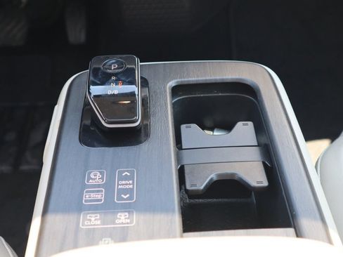Certified 2023 Nissan Ariya FWD image 25
