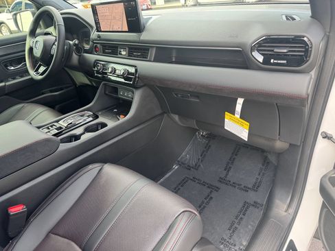 New 2026 Honda Pilot Black Edition image 11