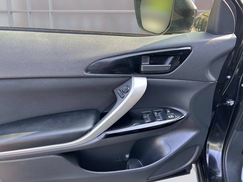 Used 2024 Mitsubishi Eclipse Cross LE AWD/4WD image 19