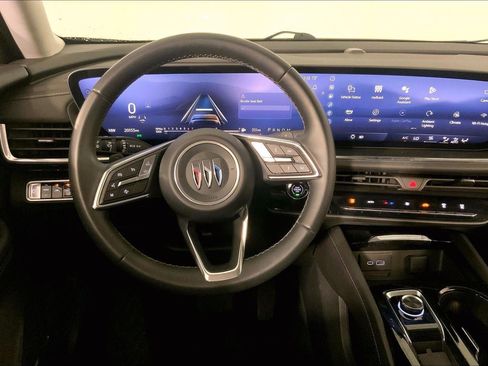 Used 2025 Buick Envision Preferred AWD/4WD image 5