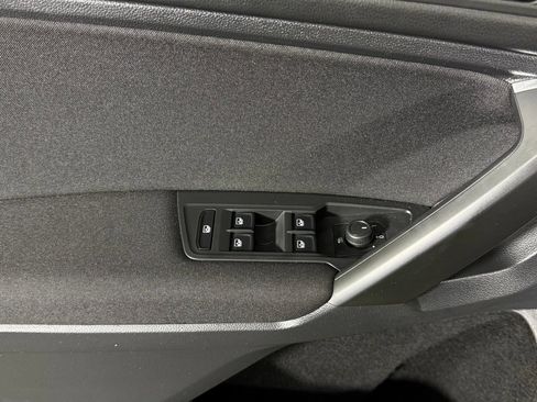 Used 2021 Volkswagen Tiguan S FWD image 18