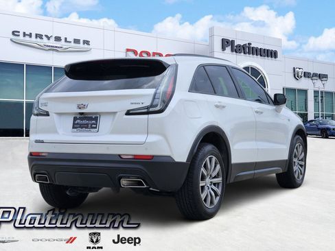 Used 2021 Cadillac XT4 Sport w/ Cold Weather Package FWD image 5