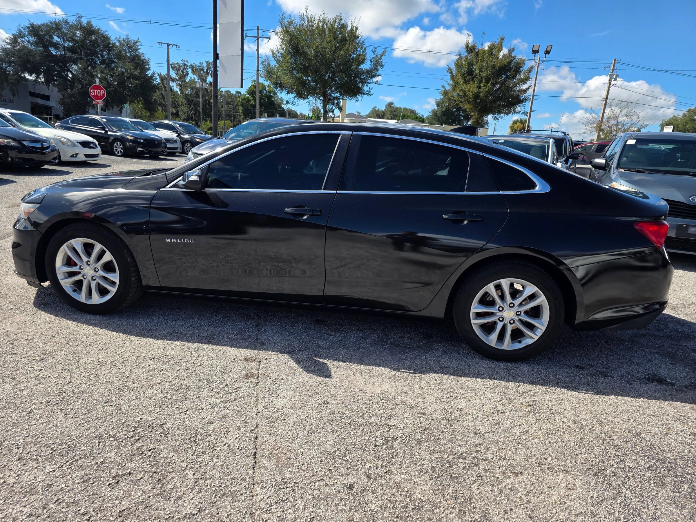 Used 2018 Chevrolet Malibu LT FWD image 4