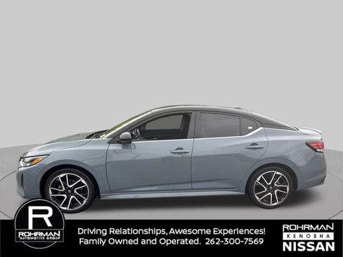 Used 2024 Nissan Sentra SR FWD image 9