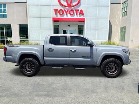 Used 2019 Toyota Tacoma TRD Sport w/ Technology Package RWD image 9