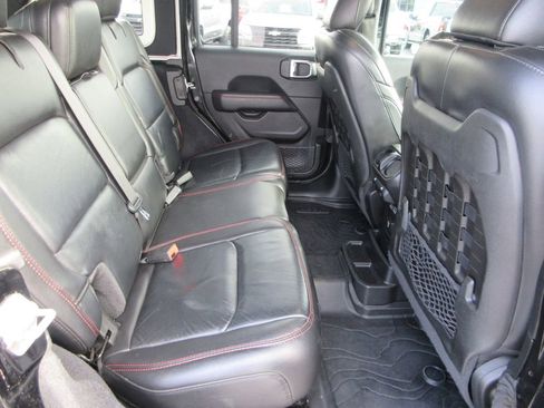 Used 2019 Jeep Wrangler Unlimited Rubicon image 19