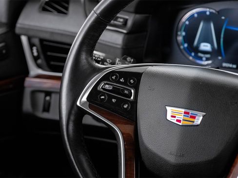 Used 2020 Cadillac Escalade Premium Luxury image 14