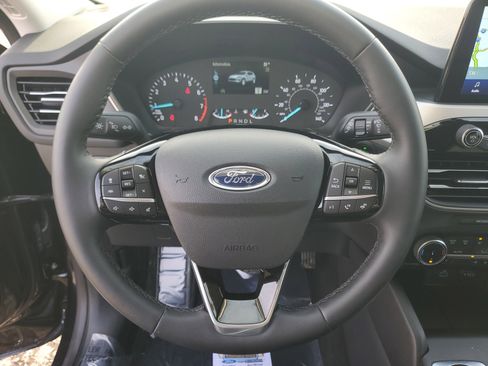 Used 2022 Ford Escape SEL image 14