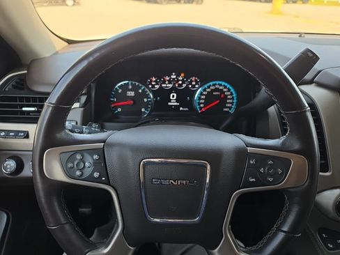 Used 2018 GMC Yukon Denali AWD/4WD image 7