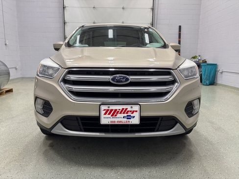 Used 2017 Ford Escape SE image 7