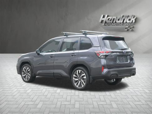 Used 2025 Subaru Forester Touring w/ Popular Package - Touring AWD/4WD image 7