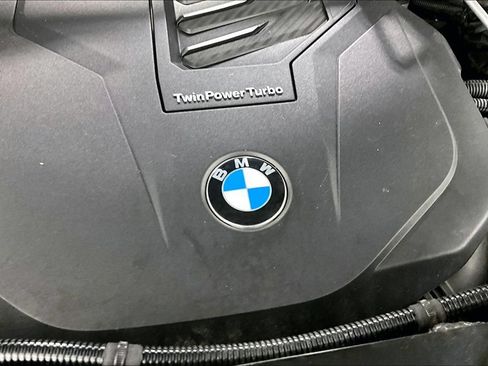 Used 2022 BMW X7 xDrive40i w/ M Sport Package AWD/4WD image 35