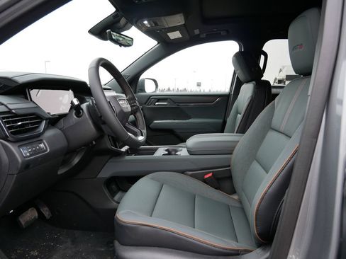 New 2026 GMC Acadia AT4 w/ Luxury Package AWD/4WD image 18