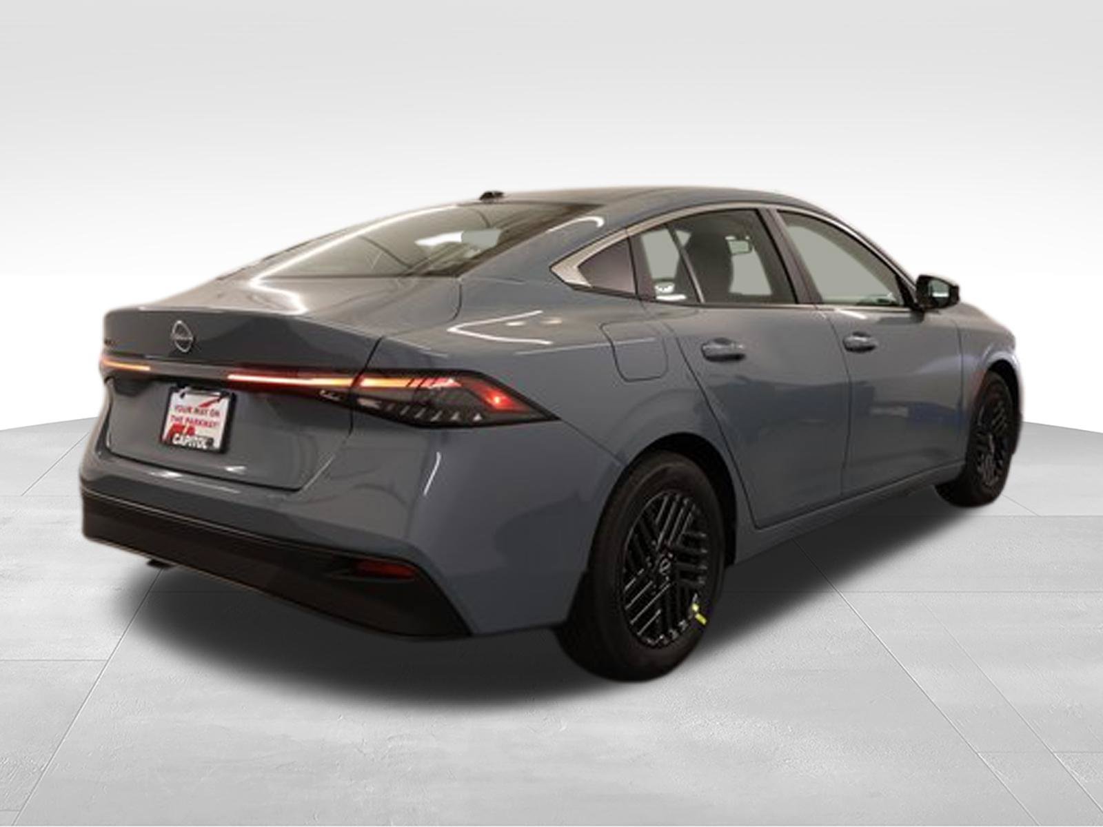 New 2027 Nissan Sentra SV w/ SV Convenience Package FWD image 2