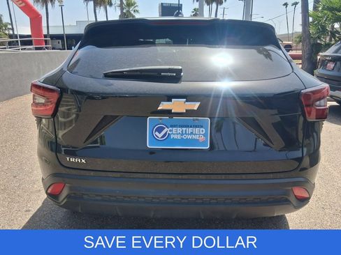 Used 2025 Chevrolet Trax LS w/ LS Convenience Package FWD image 6