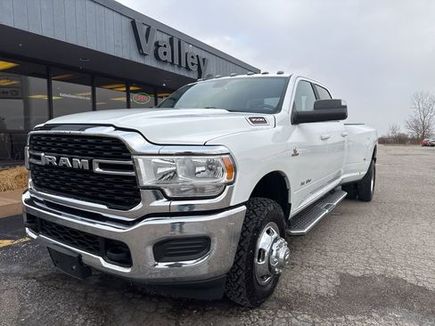 Used 2022 RAM 3500 Big Horn AWD/4WD image 9
