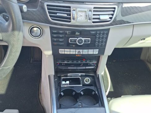 Used 2014 Mercedes-Benz E 350 4MATIC Sedan image 11