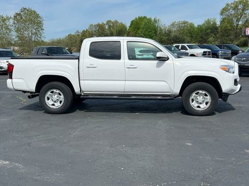 Used 2023 Toyota Tacoma SR AWD/4WD image 42