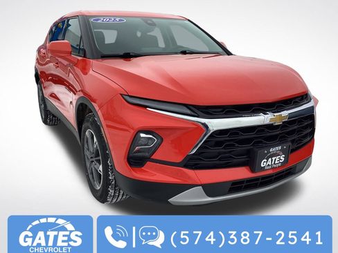 Used 2025 Chevrolet Blazer LT image 1