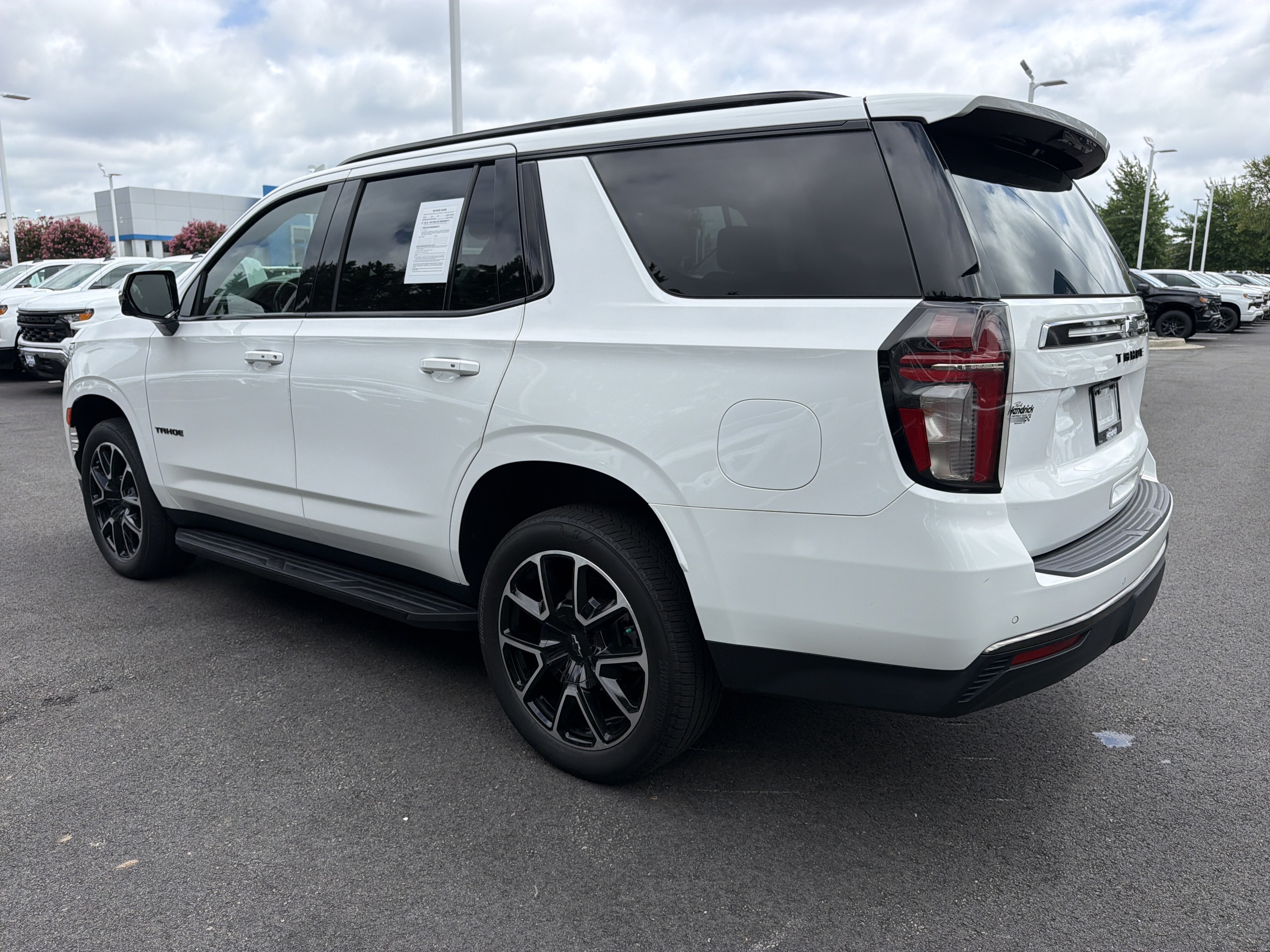 Used 2022 Chevrolet Tahoe RST w/ Luxury Package AWD/4WD image 8