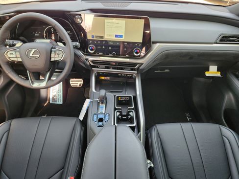 New 2026 Lexus TX 500h AWD image 18