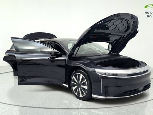 Used 2025 Lucid Air Pure RWD image 11