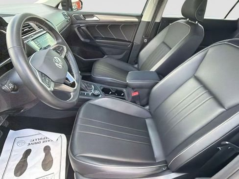 Used 2022 Volkswagen Tiguan SE AWD/4WD image 21