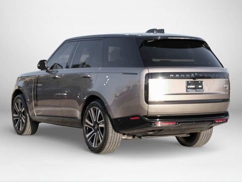 Used 2023 Land Rover Range Rover SE image 8
