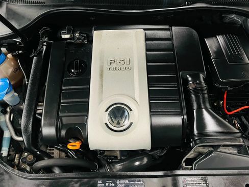 Used 2008 Volkswagen GTI 4-Door FWD image 20