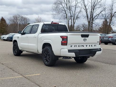 New 2026 Nissan Frontier SV image 3