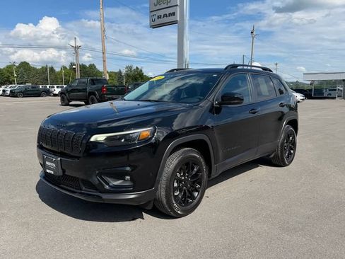 Used 2023 Jeep Cherokee Altitude Lux AWD/4WD image 1