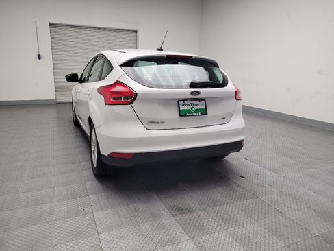 Used 2016 Ford Focus SE FWD image 6
