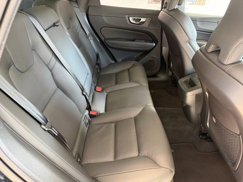 Certified 2025 Volvo XC60 B5 Plus image 25