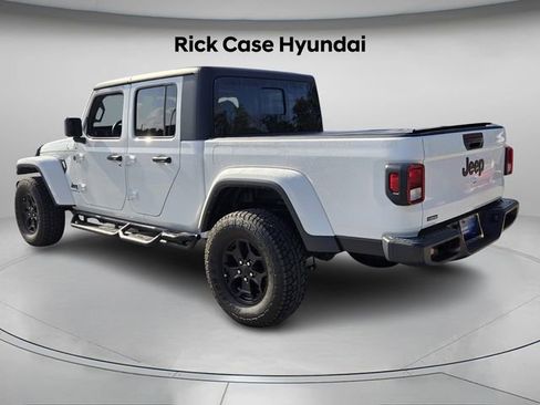 Used 2022 Jeep Gladiator Willys image 7