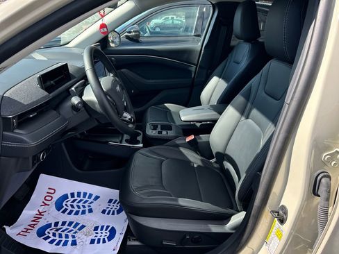 Used 2025 Ford Mustang Mach-E Premium image 2