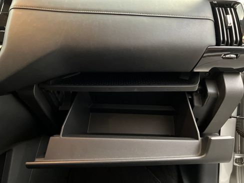 Used 2024 Nissan Pathfinder SV FWD image 33